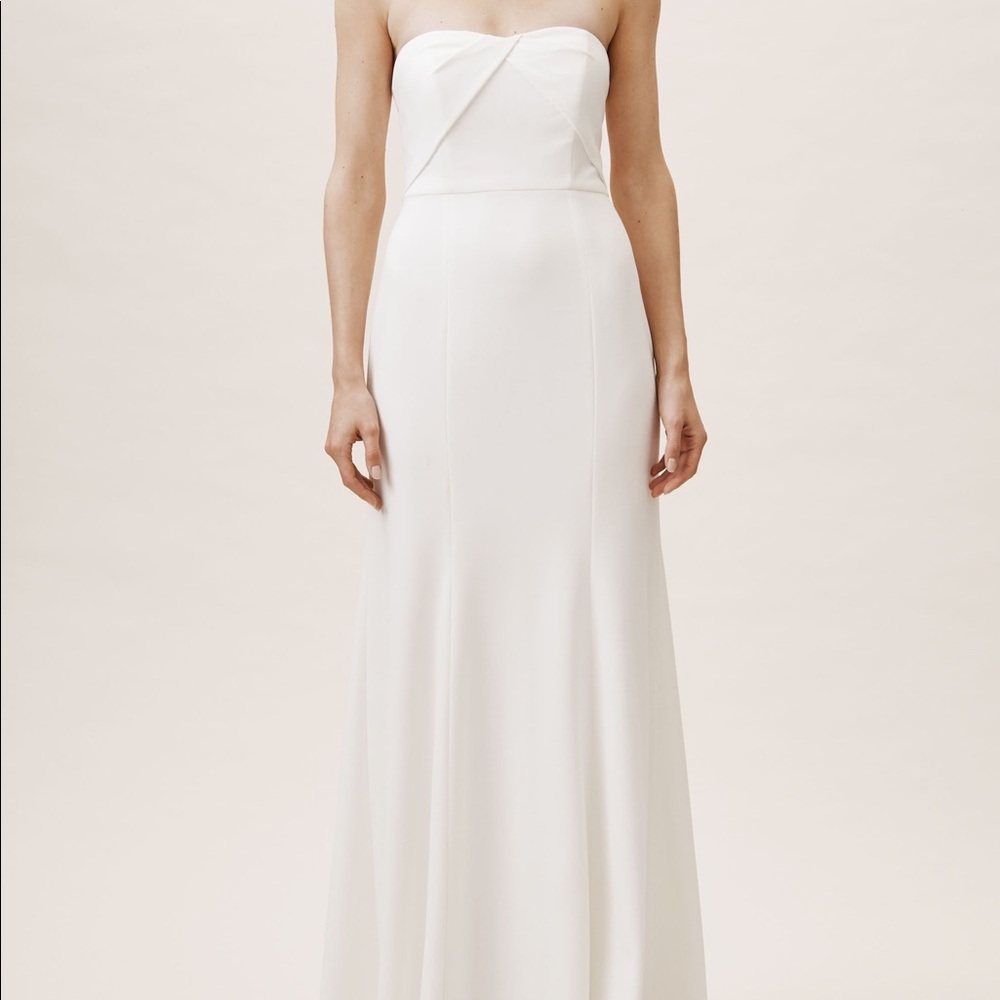 Gorgeous, worn once, Watters & Watters Gown, ivory, size 12